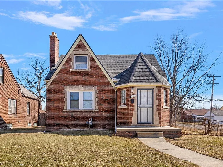 10500 Somerset Ave — Photo 2
