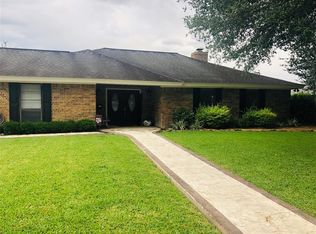 1114 Meadow Creek Dr, El Campo, TX 77437