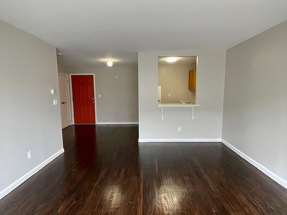 2nd image of 12-415 Willard St