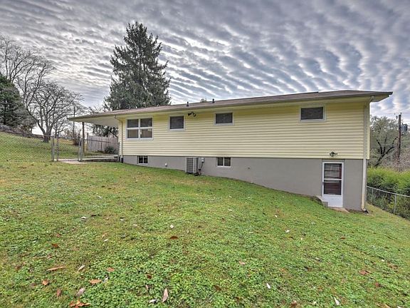 3rd image of 112 Wembeck Dr