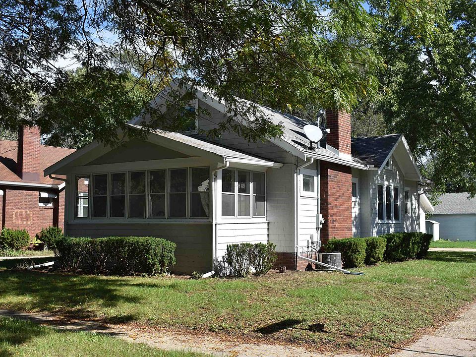 1703 Ridge Ave, Rockford, IL 61103 Zillow