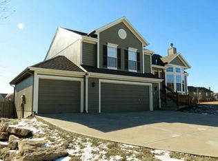 19319 W 209th St, Spring Hill, KS 66083