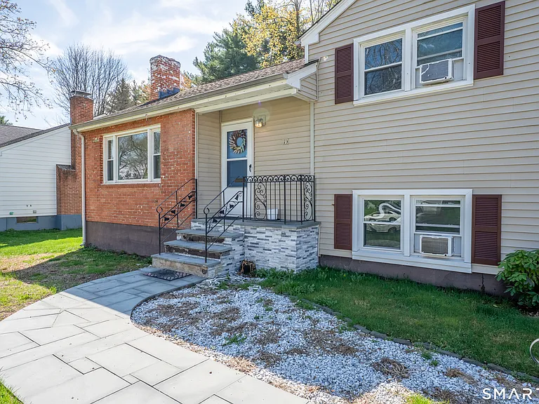 115 Hilldale Rd — Photo 20