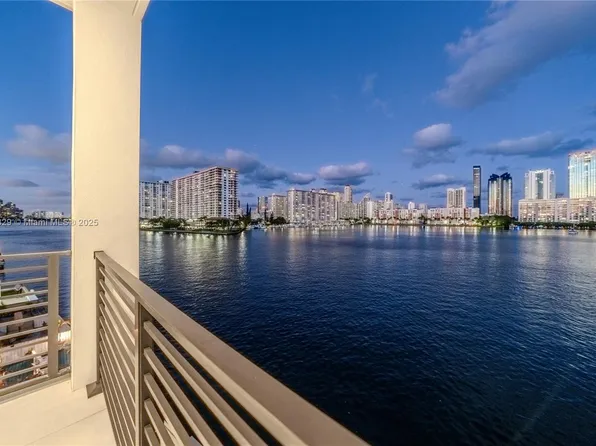 4018 NE 167th St, North Miami Beach, FL 33160