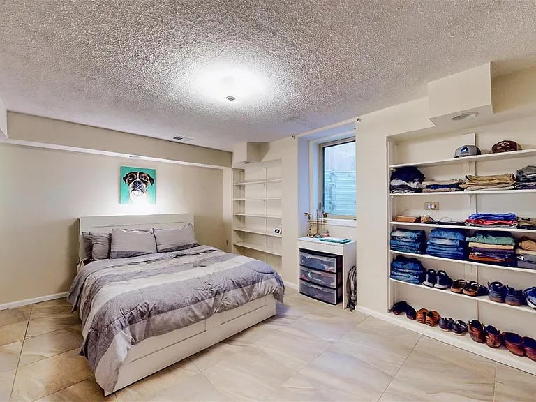 715 Ivanhoe St — Photo 19