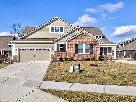 2nd image of 4844 E Amesbury Pl