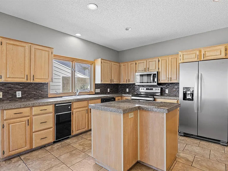 114 Paragon Ct — Photo 10
