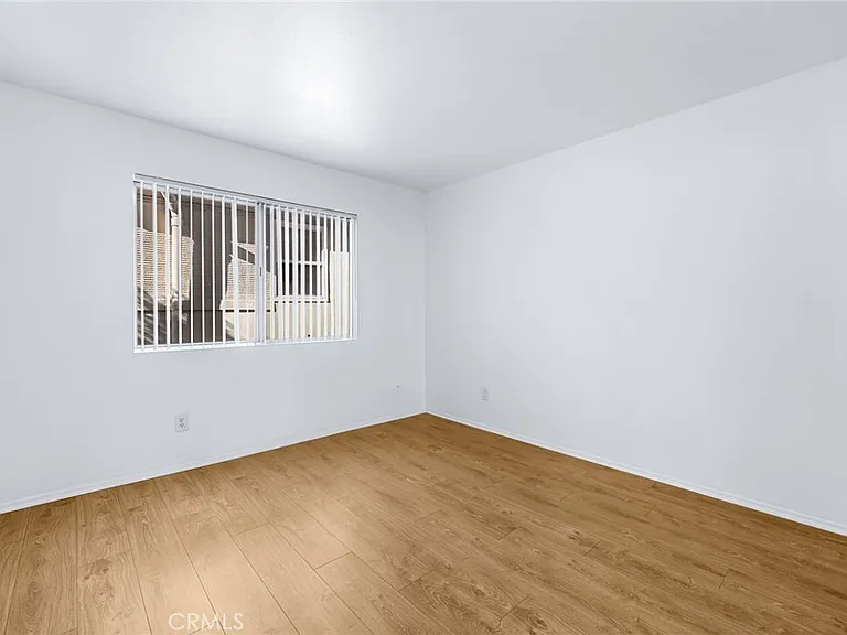 4406 Cahuenga Blvd #109 — Photo 17