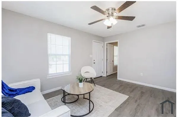 Building Photo - 4641 Valdez Dr