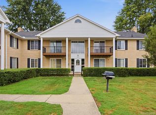 34691 Kimberly Dr #51, Sterling Heights, MI 48312