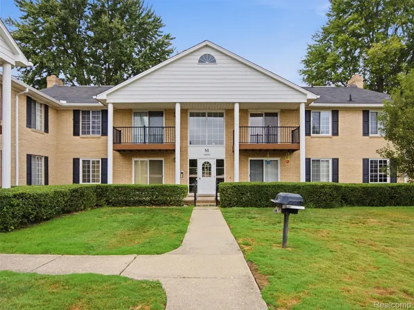 34691 Kimberly Dr #51, Sterling Heights, MI 48312