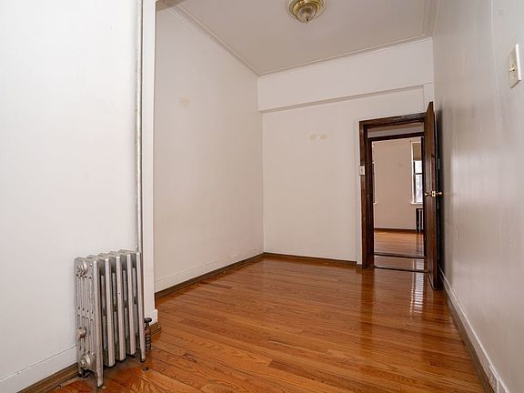5th image of 59 Ten Eyck St #3T