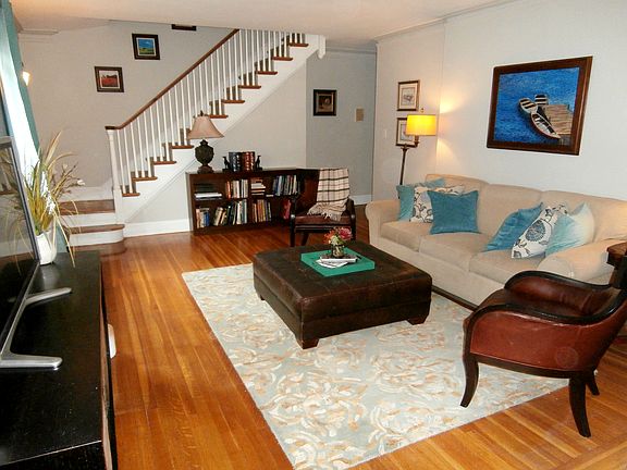 5th image of 20 N Broadway APT B307