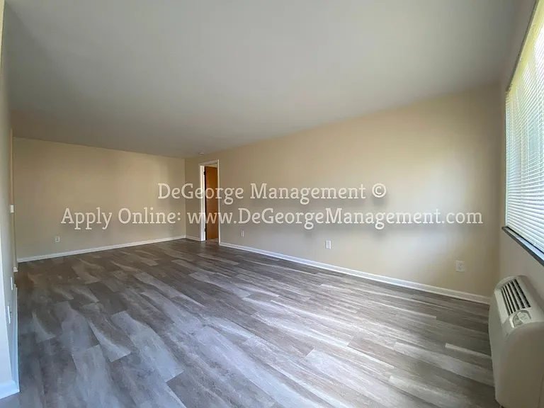 Titus Villa Apartments — Photo 9