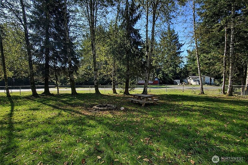 4th image of 999 Gunderson Avenue SE