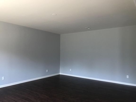 3rd image of 2208 Strasburg Park