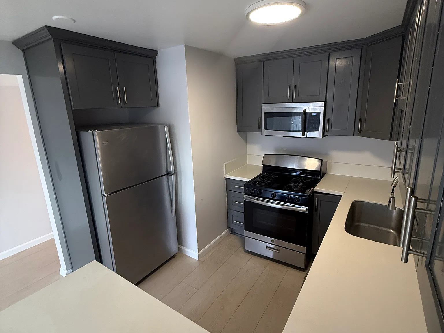 5972 Streamview Dr — Photo 2
