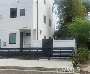 4 bed, 2000 sqft, $4,700 — Photo 1