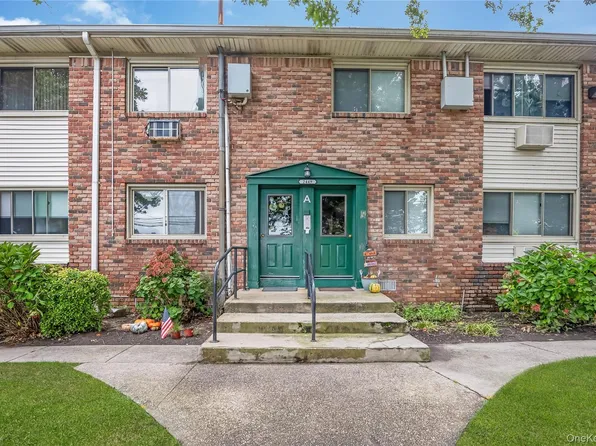 2449 Union Blvd #21A, Islip, NY 11751