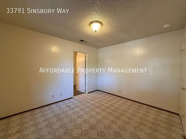 33791 Sinsbury Way — Photo 17