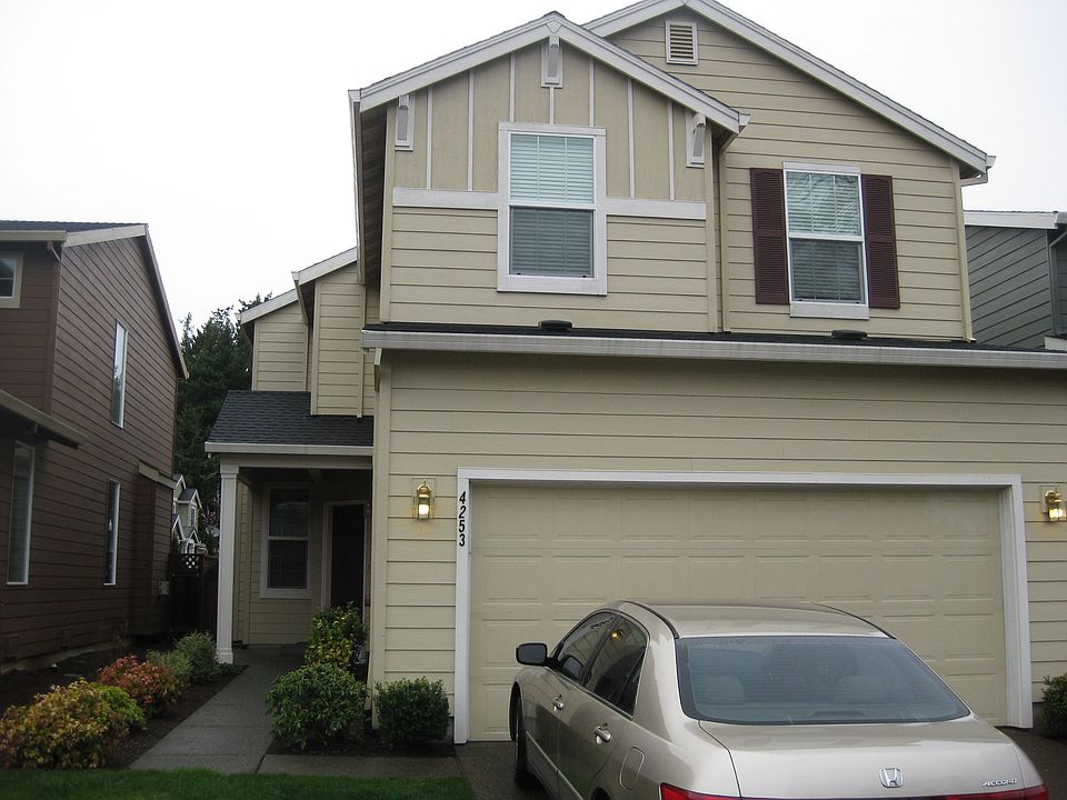 Front view of home