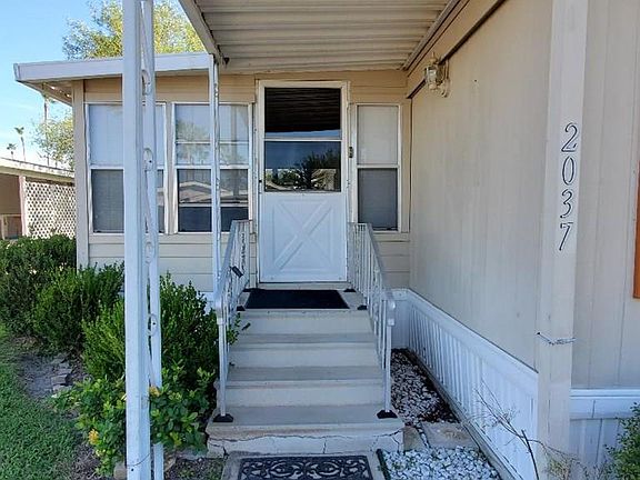 2nd image of 2037 W Montana Ave