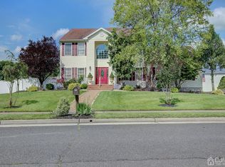 49 Mayercik Ct, Edison, NJ 08820