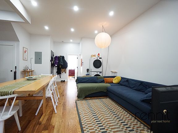 3rd image of 40 Cornelia St APT 1