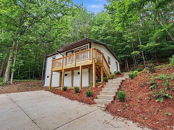 3rd image of 1332 Roulain Rd