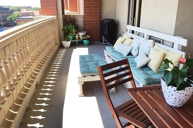 balcony