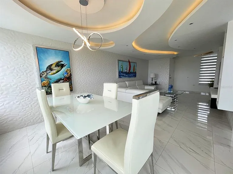DN-301 Ocean Club At Seven Seas — Photo 9