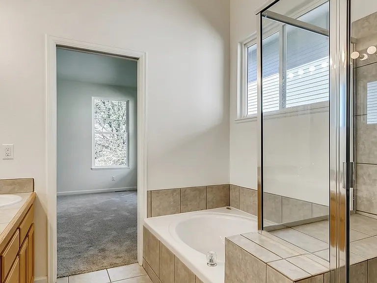 679 Allison St — Photo 12