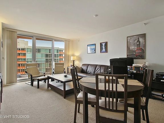 3rd image of 807 Davis St Unit 903