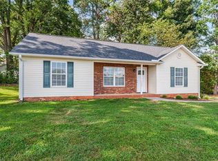 2499 E Sprague St, Winston Salem, NC 27107