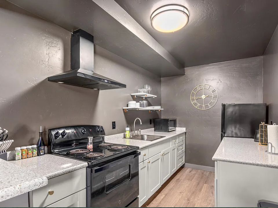 1st image of 219 E Coeur Dalene Lake Dr #11