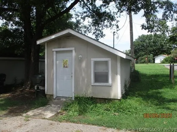 507 S Maryland Ave, Claremore, OK 74017