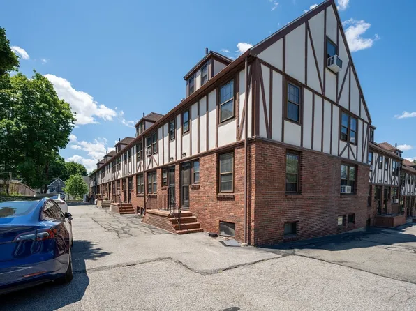 247 Washington St Unit 11, Winchester, MA 01890