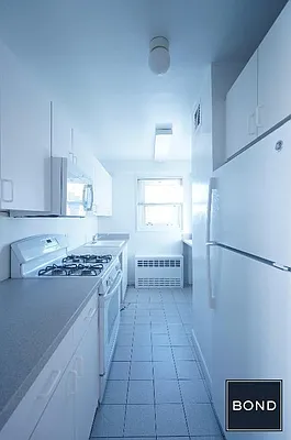 Rented by Bond New York | media 17