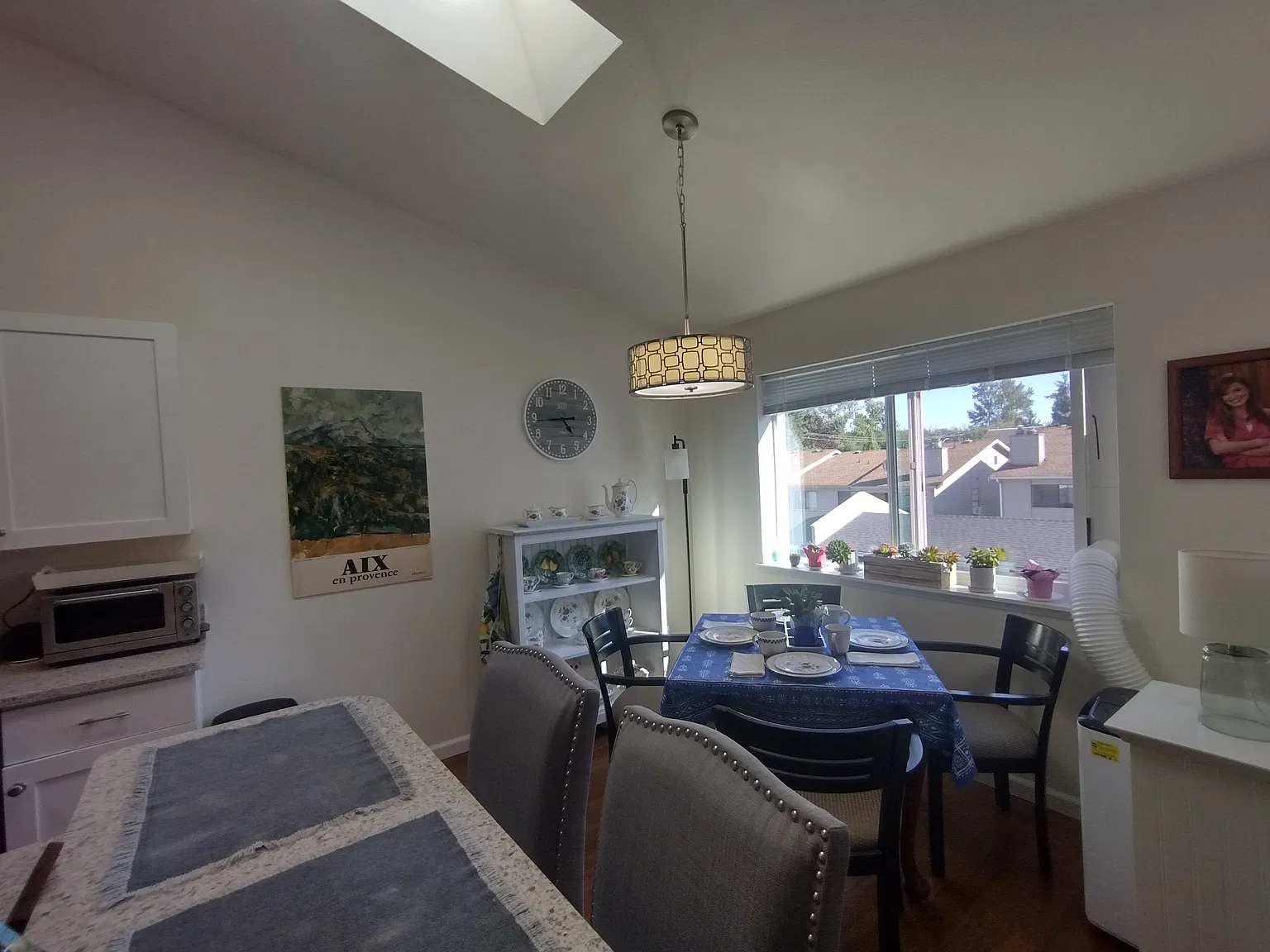 Beachwood in Kirkland - 205 — Photo 4