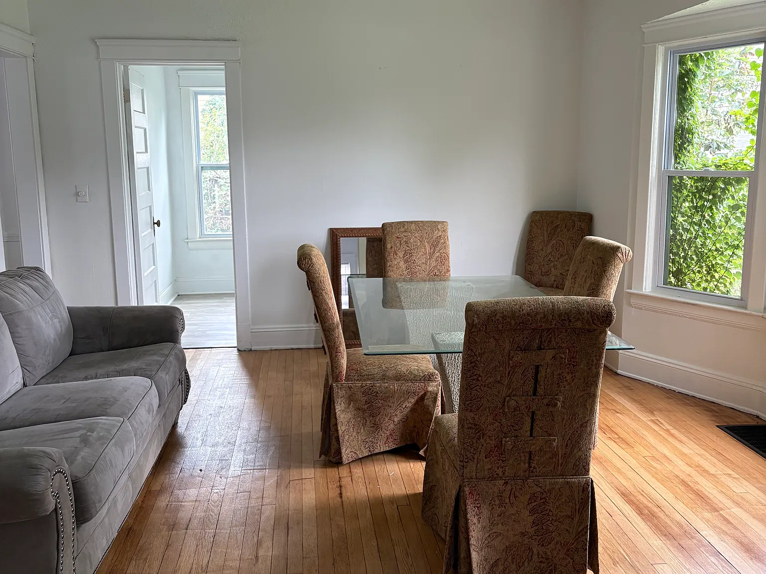 4 bed, 1.5 bath, 1880 sqft, $1,496 — Photo 3