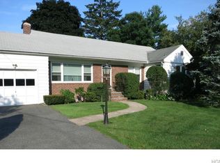 58 Top O The Ridge Dr, Scarsdale, NY 10583