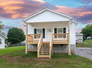 104 Henderson St, Athens, TN 37303