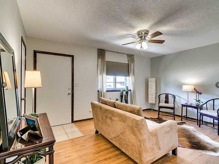 722 S Meadow Ln — Photo 9
