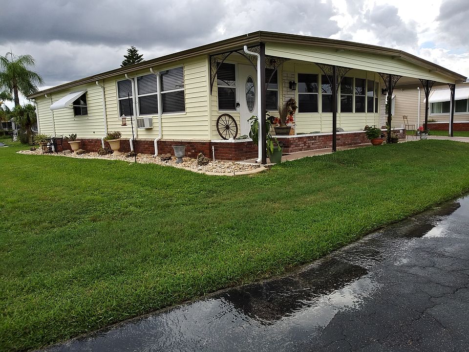 1st image of 403 Port Royal Ct