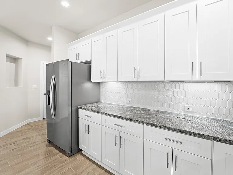 2107 Fortune Dr — Photo 5