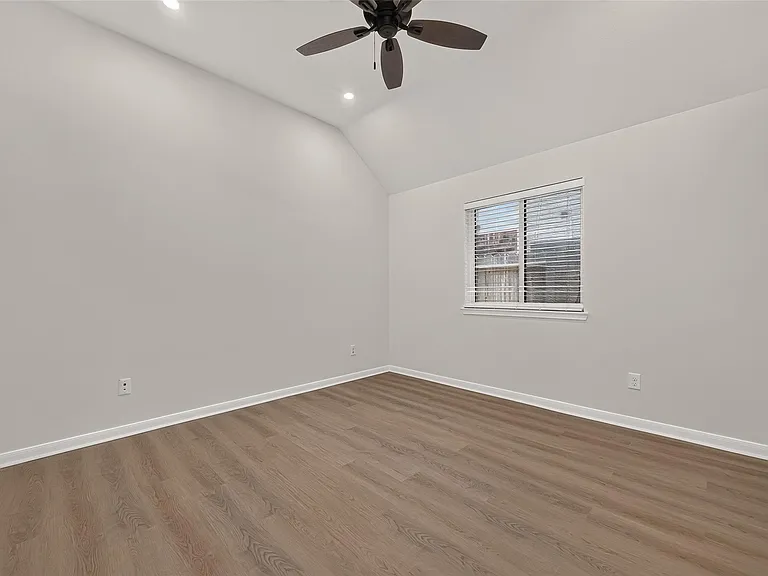 5607 Granite Falls Ln — Photo 15