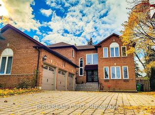 5660 Turney Dr #BASEMENT, Mississauga, ON L5M 4Y9
