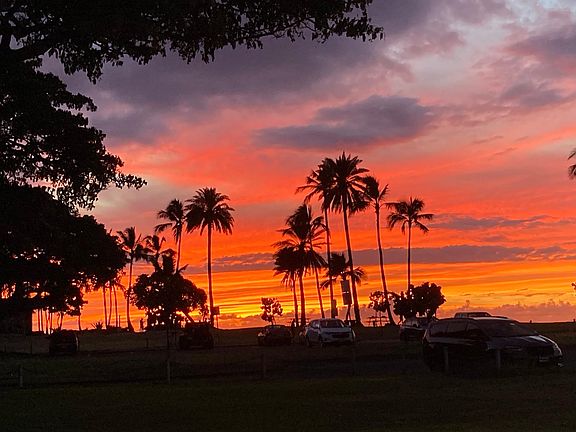 5 min. to Allii Beach for the best sunsets
