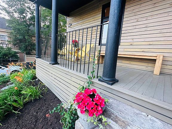 3rd image of 12 Belmont Pl