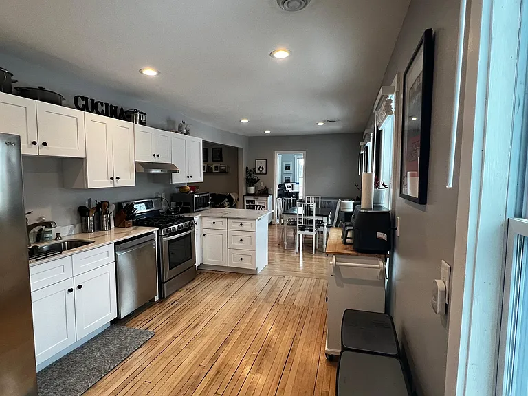 1210 Buchanan St NE #2 — Photo 3